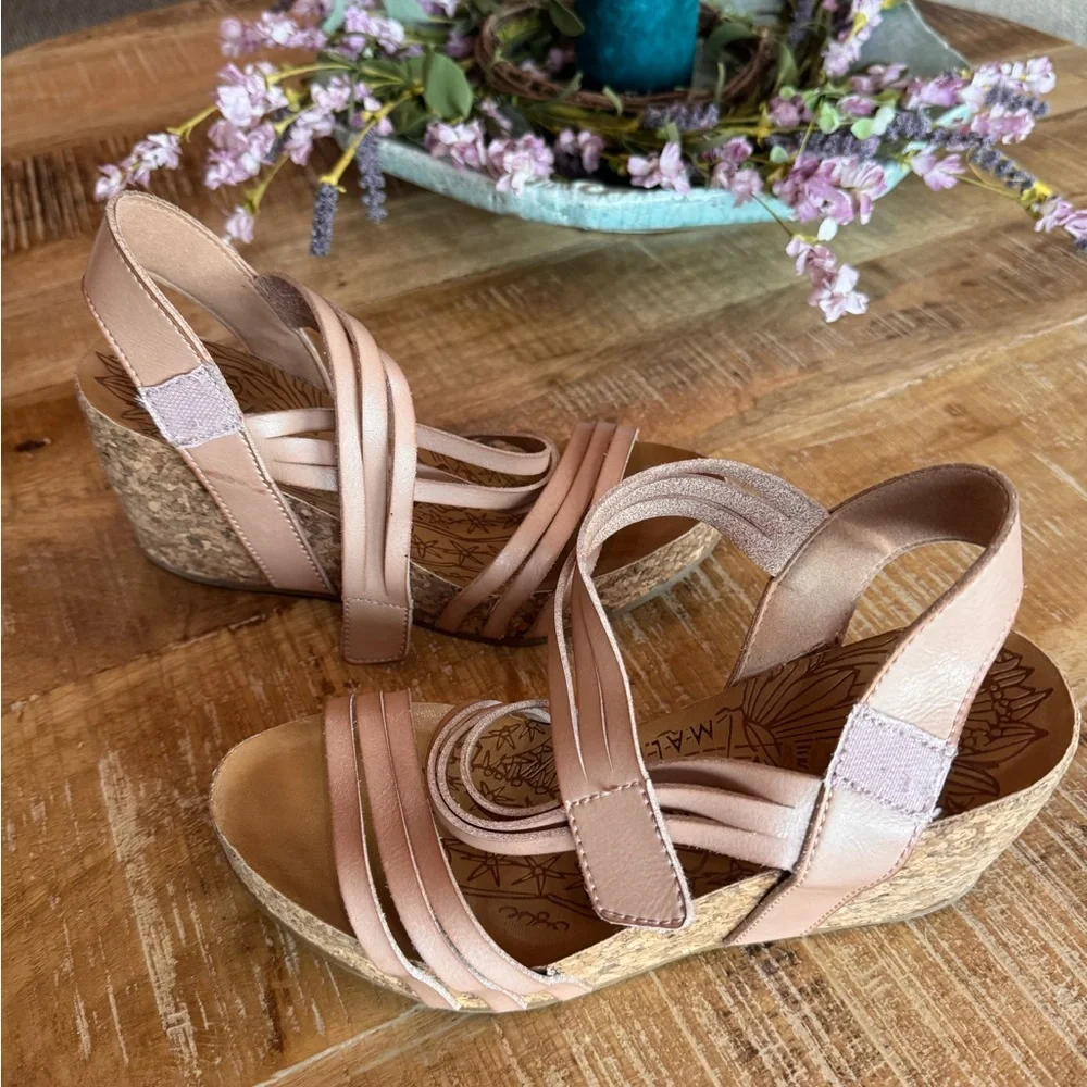 Blowfish Malibu stylish wedge